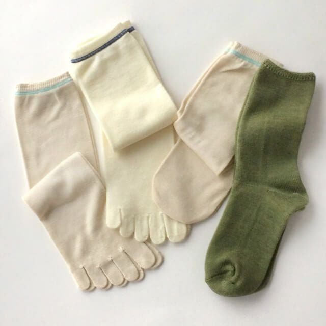 冷えとり温ちゃん絹とウールの靴下重ね履き4足セット〔カバーソックス付〕
